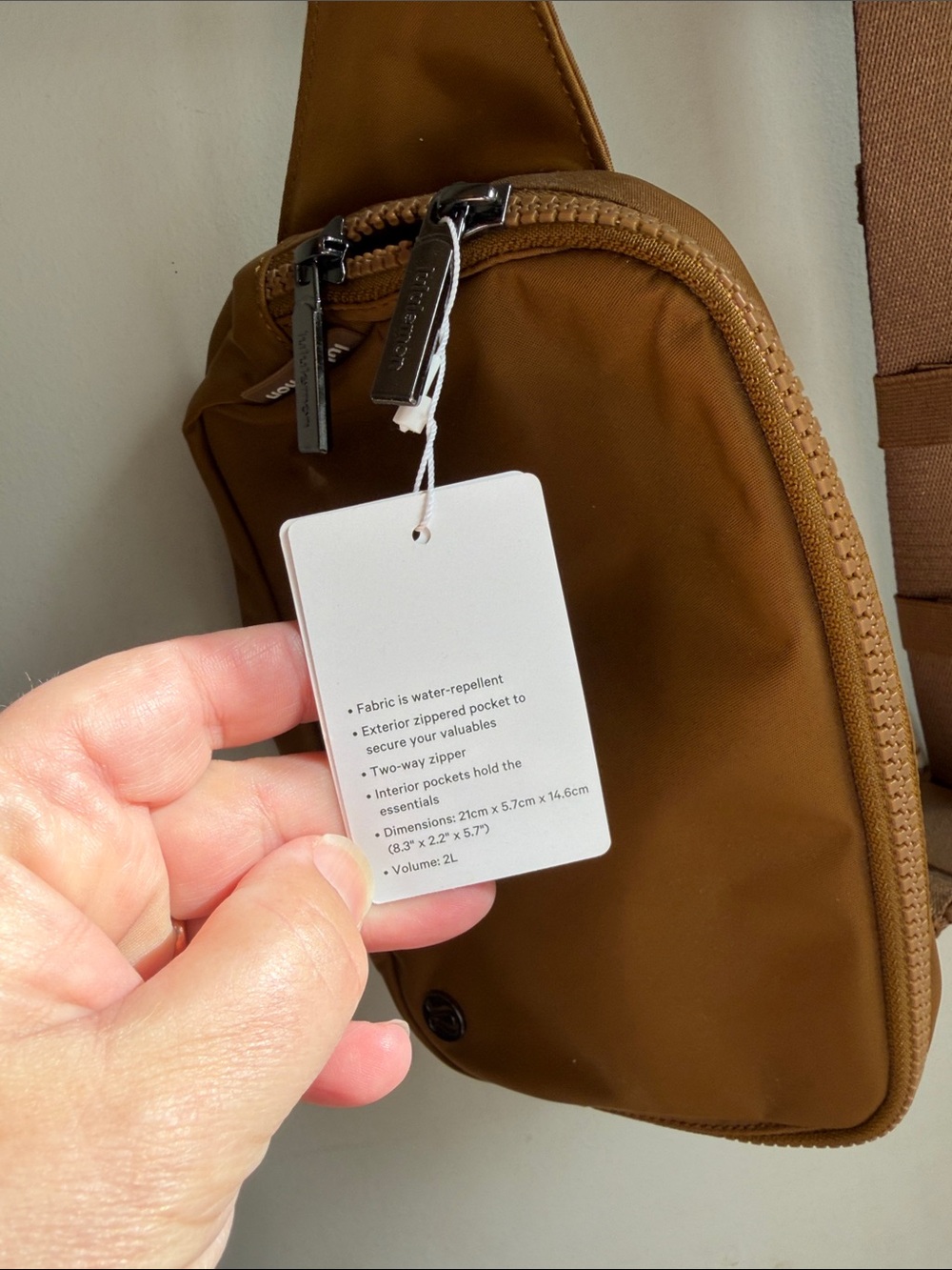 Lululemon everywhere belt bag large NWT Caramel - Picture 3 of 5